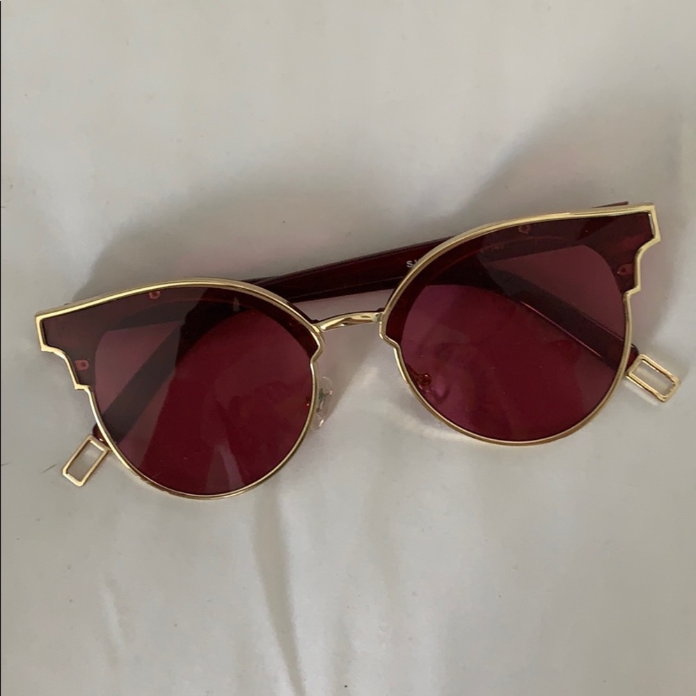 Red sunglasses♥️